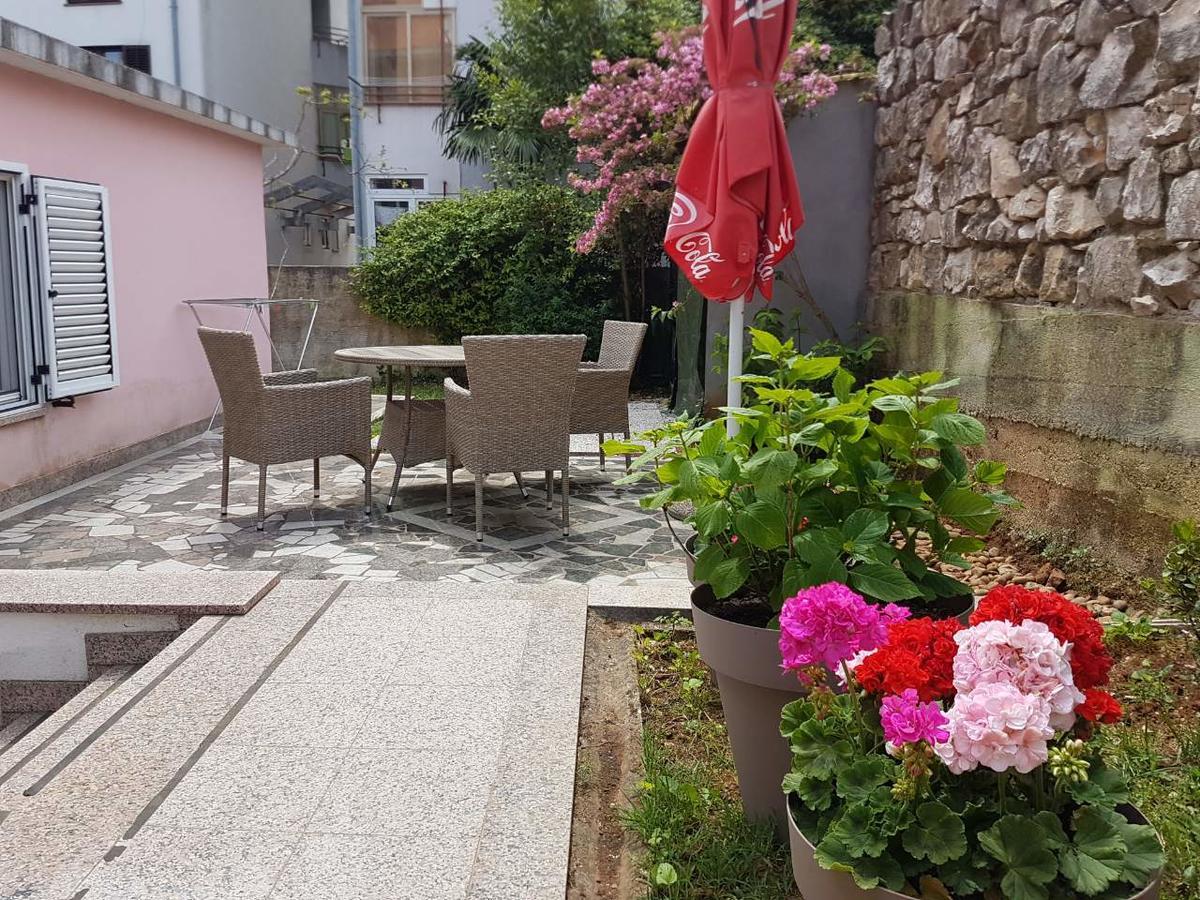 Apartments Ella Rovinj Exteriör bild