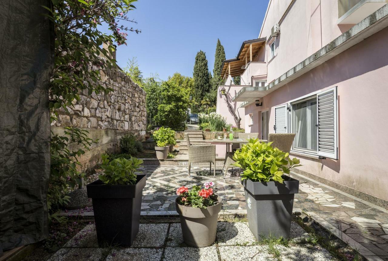 Apartments Ella Rovinj Exteriör bild
